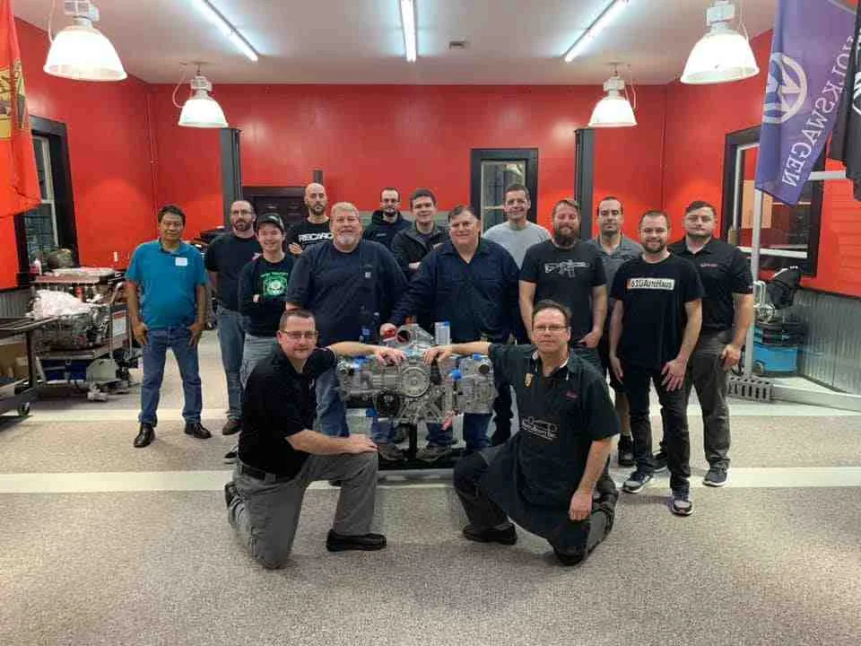 The Knowledge Gruppe M96 / M97 Engine Hands-On Class with Tony Callas