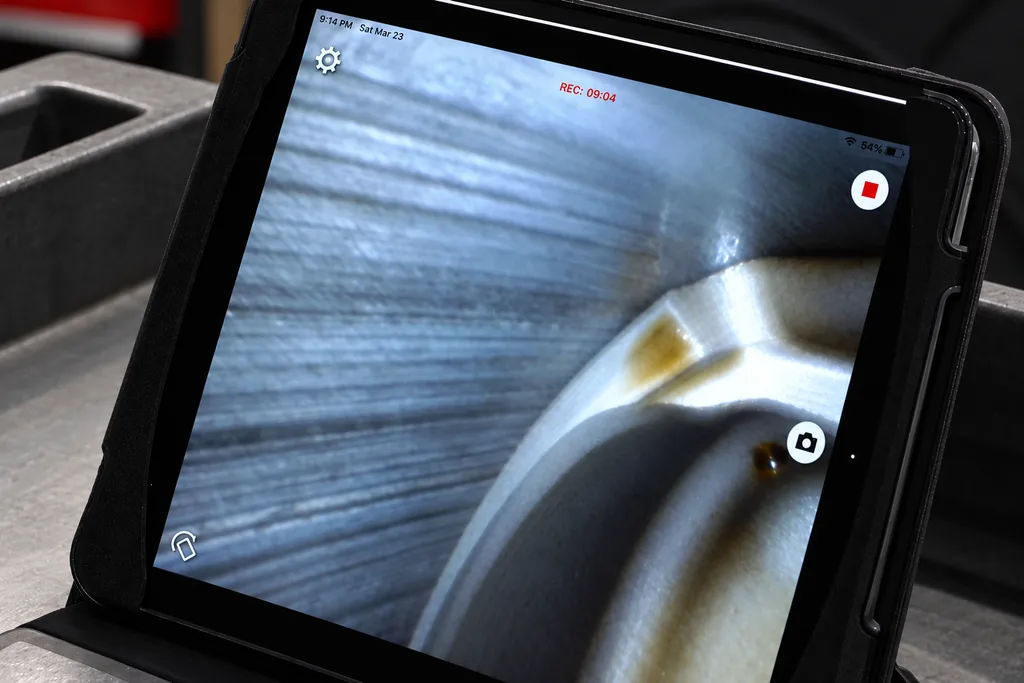 Borescope inspection of Porsche cylinder walls for bore scoring